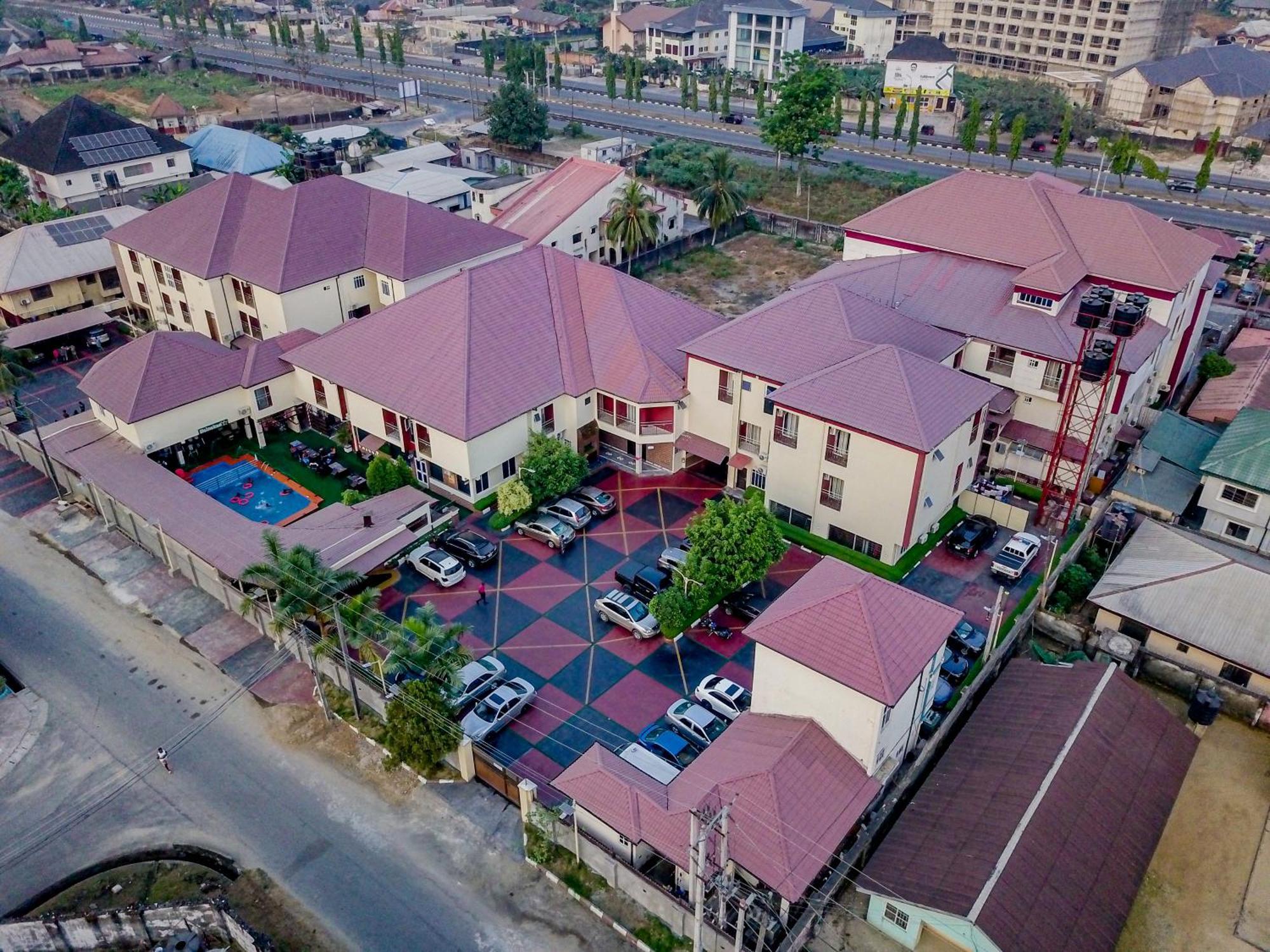 Villa Hilton Hotels Uyo Exteriör bild