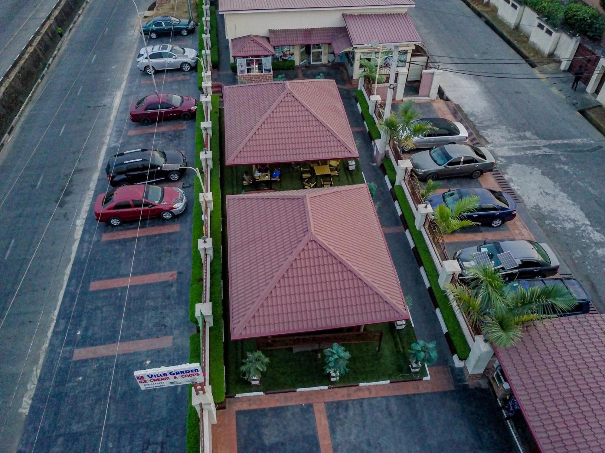 Villa Hilton Hotels Uyo Exteriör bild